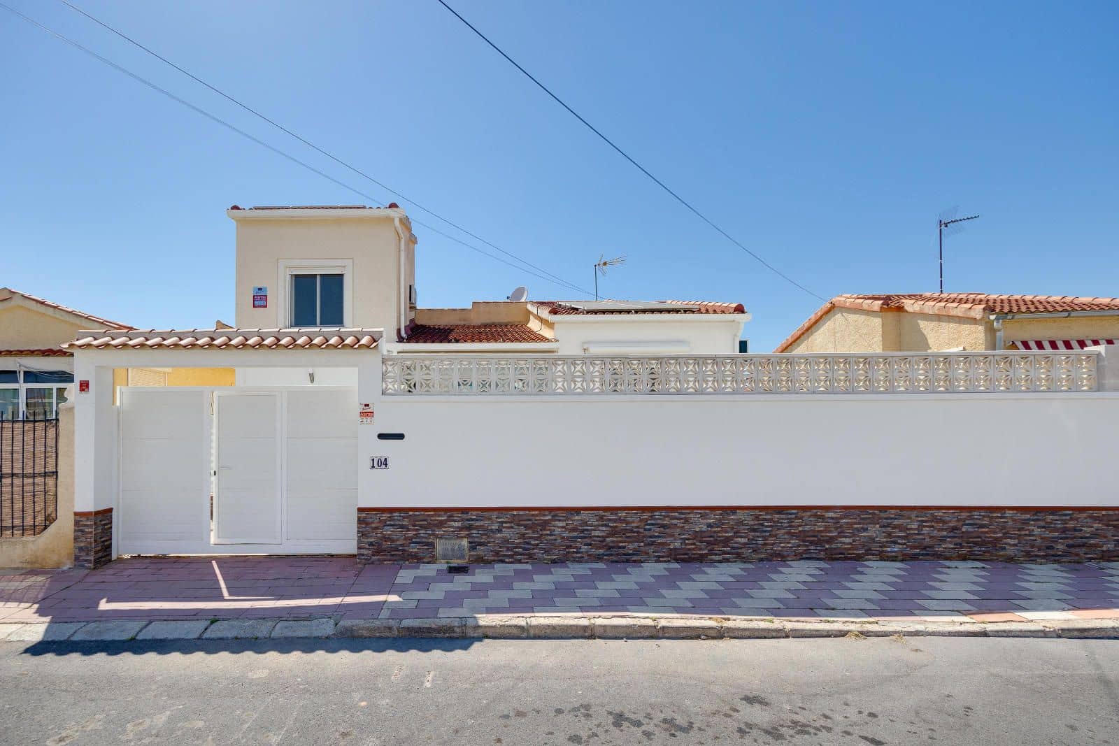 3 soverom Villa til salgs i San Fulgencio med svømmebasseng garasje - € 299 969 (Ref: 9758221)