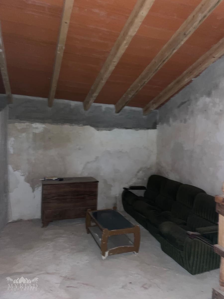 2 sypialnia Finka/Dom wiejski na sprzedaż w El Canton z garażem - 67 000 € (Ref: 9773301)