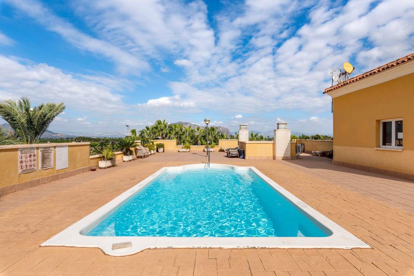 4 slaapkamer Appartement te koop in Jacarilla met zwembad - € 145.000 (Ref: 9777330)