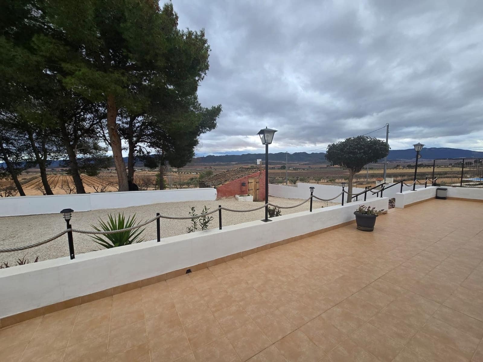 4 soveværelse Finca/Landehus til salg i Yecla med swimmingpool garage - € 185.000 (Ref: 9795675)