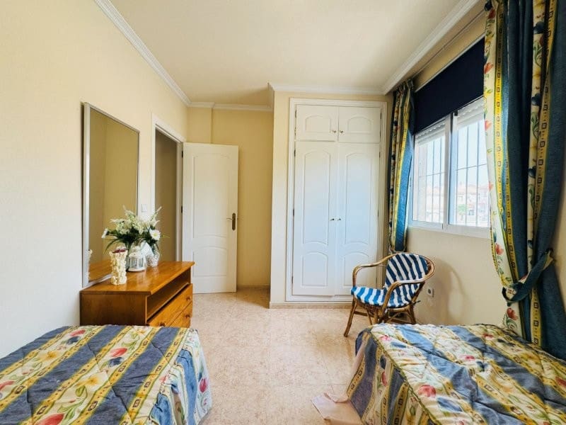 3 chambre Appartement à vendre à Torrevieja avec piscine - 189 000 € (Ref: 9795676)