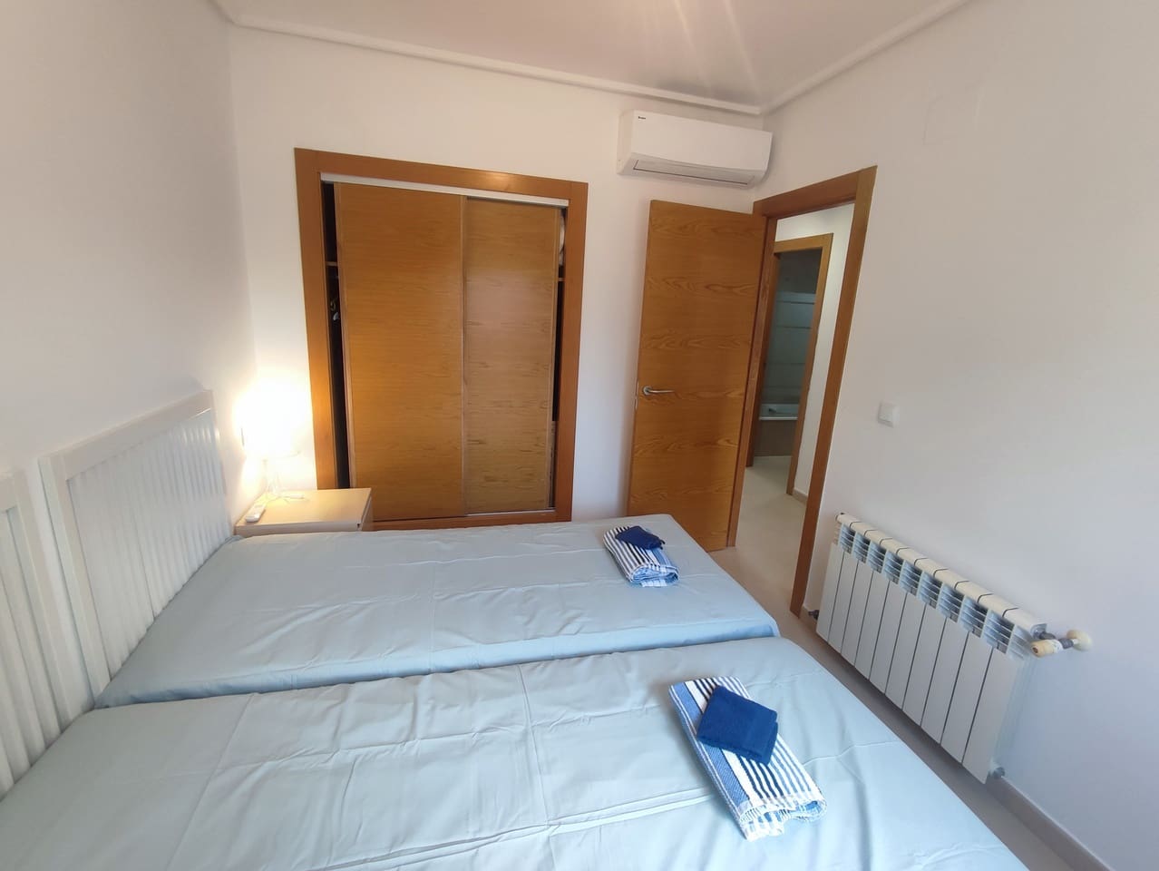 2 soverom Leilighet til salgs i Avileses med svømmebasseng garasje - € 139 995 (Ref: 9798439)