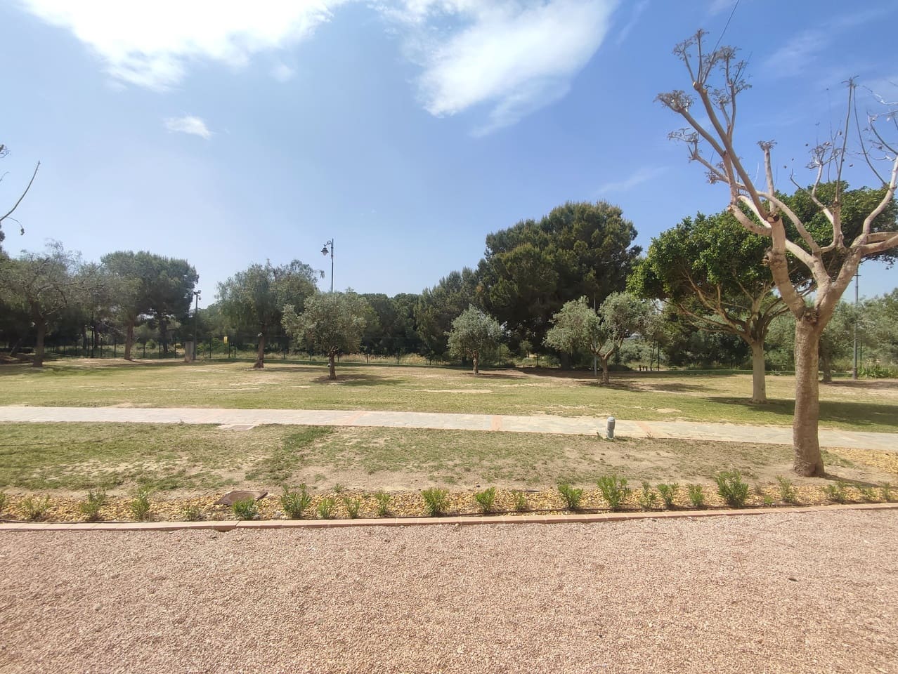 2 soverom Leilighet til salgs i Avileses med svømmebasseng garasje - € 139 995 (Ref: 9798439)