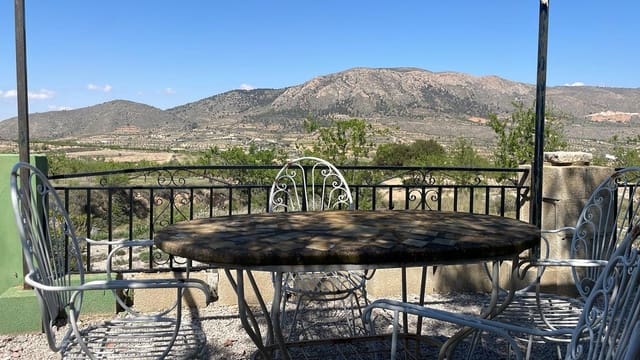 2 slaapkamer Villa te koop in La Romana met garage - € 125.000 (Ref: 9803791)