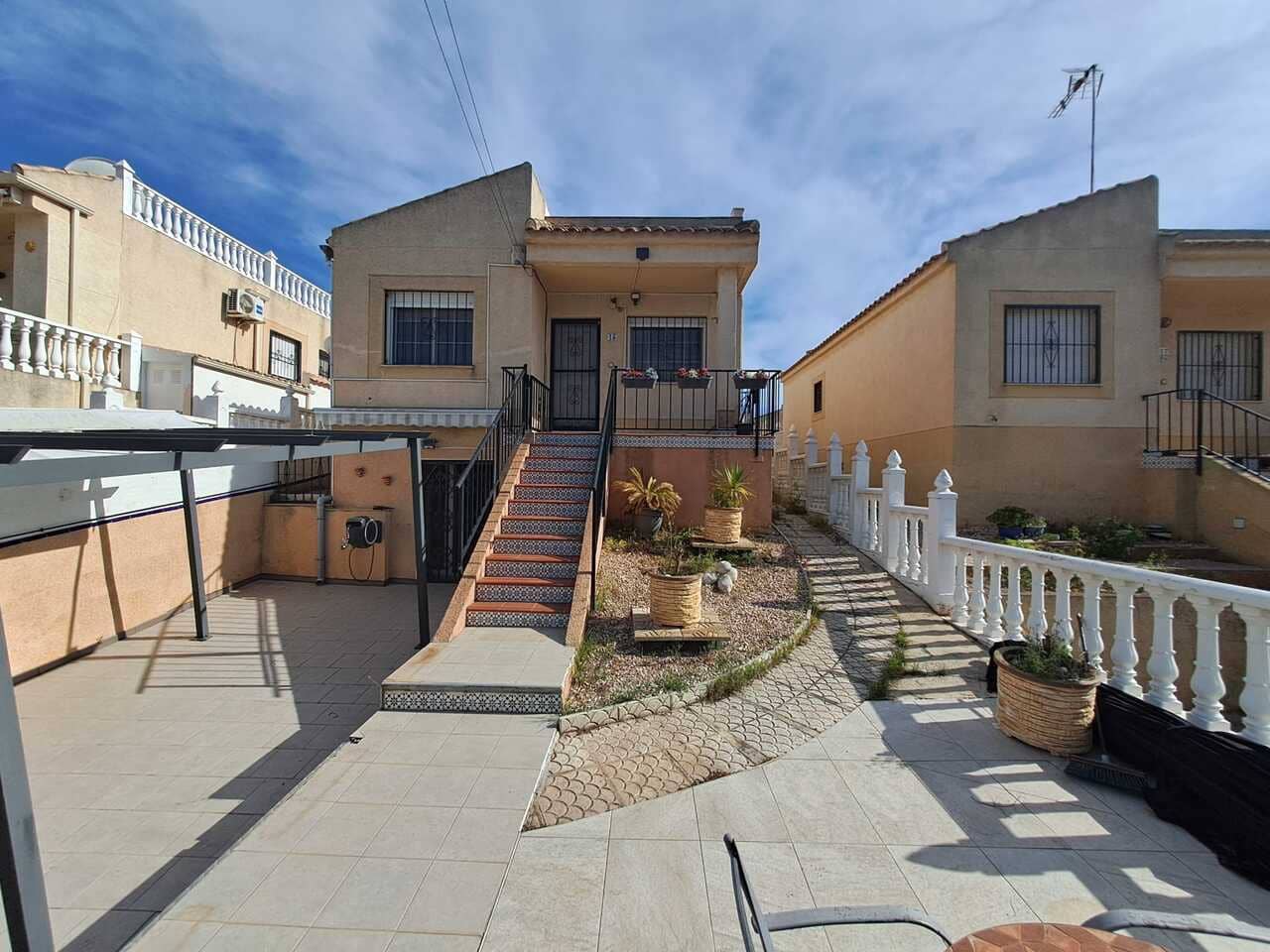 2 Zimmer Villa zu verkaufen in Los Balcones mit Pool Garage - 199.000 € (Ref: 9810961)