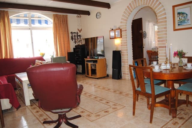 3 chambre Bungalow à vendre à Parque de las Naciones, Torrevieja - 199 000 € (Ref: 9810962)
