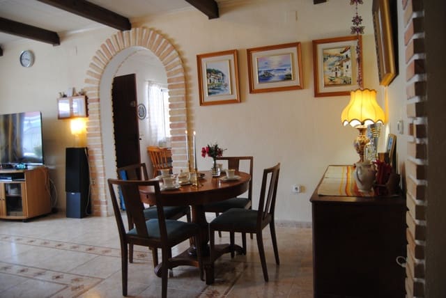 Bungalow de 3 habitaciones en Parque de las Naciones, Torrevieja en venta - 199.000 € (Ref: 9810962)