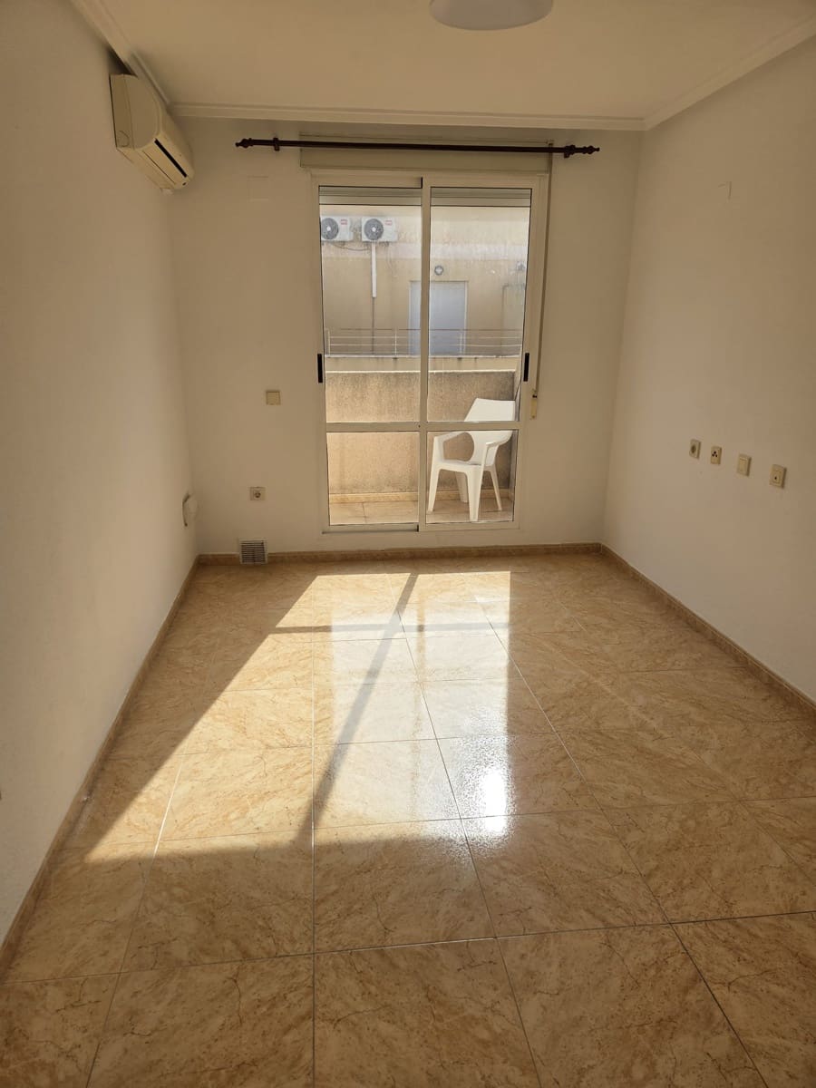 2 sypialnia Apartament na sprzedaż w Torrevieja - 136 500 € (Ref: 9814119)