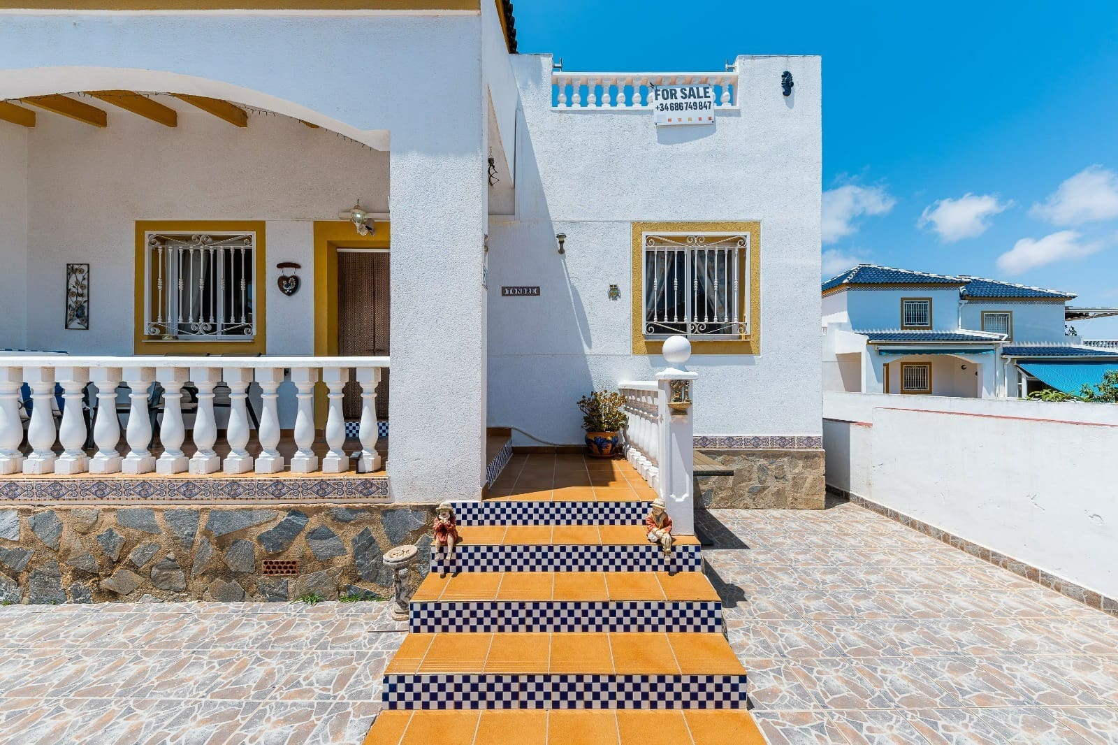 3 soveværelse Byhus til salg i Torrevieja med swimmingpool garage - € 225.000 (Ref: 9816659)