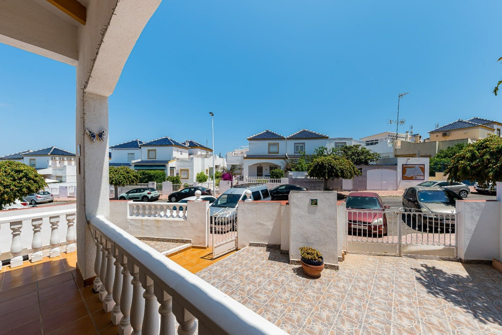 3 soveværelse Byhus til salg i Torrevieja med swimmingpool garage - € 225.000 (Ref: 9816659)