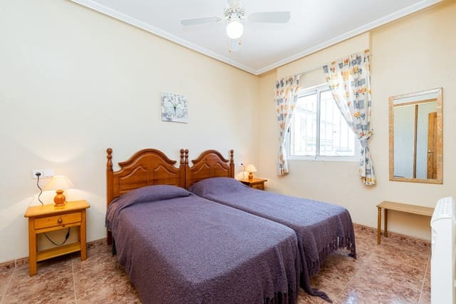 3 soveværelse Byhus til salg i Parque de las Naciones, Torrevieja med swimmingpool garage - € 225.000 (Ref: 9816659)