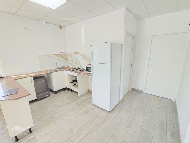 4 slaapkamer Villa te koop in Pinoso - € 210.000 (Ref: 9821735)