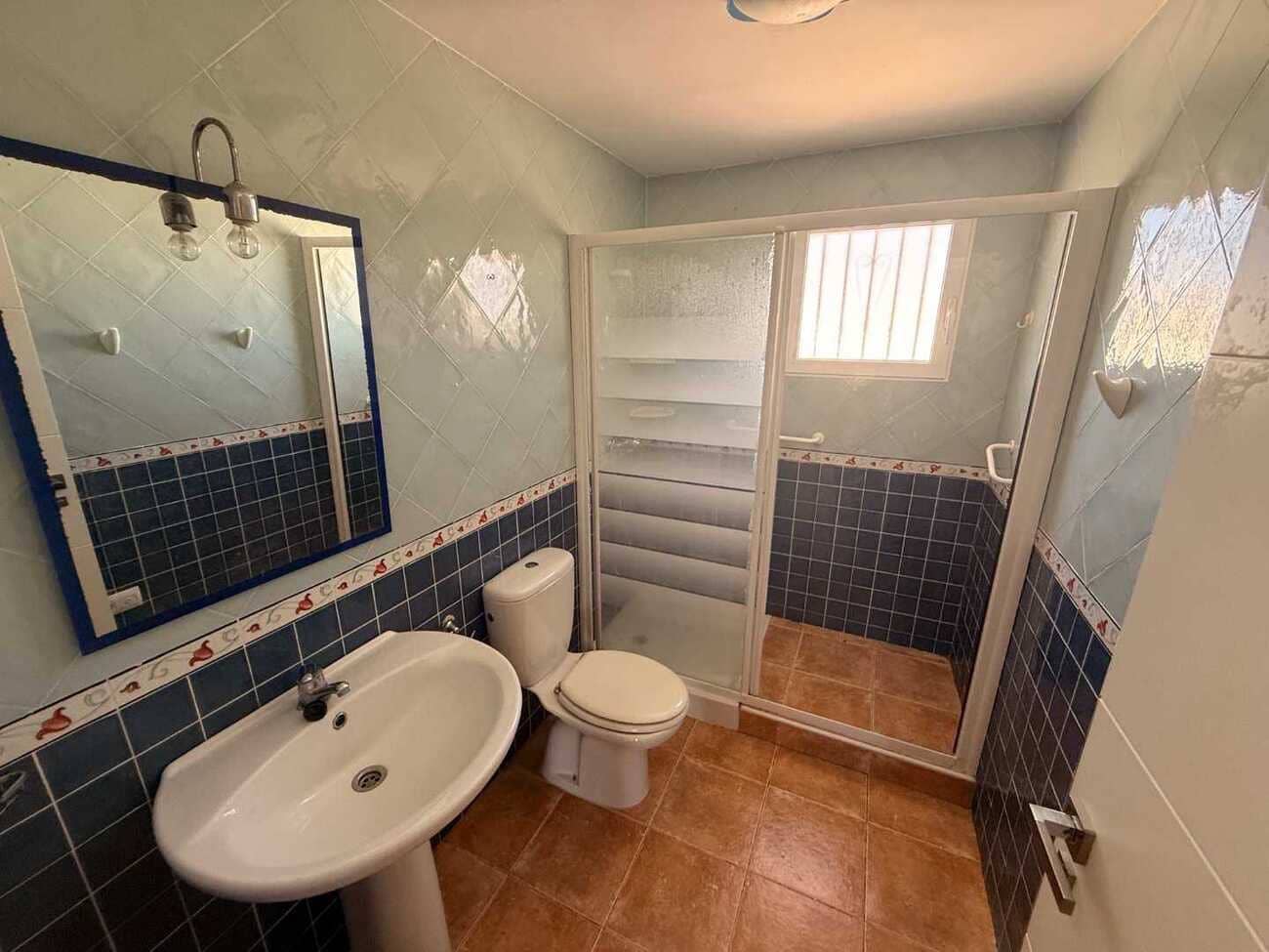 3 bedroom Villa for sale in Pinoso with pool - € 250,000 (Ref: 9824247)