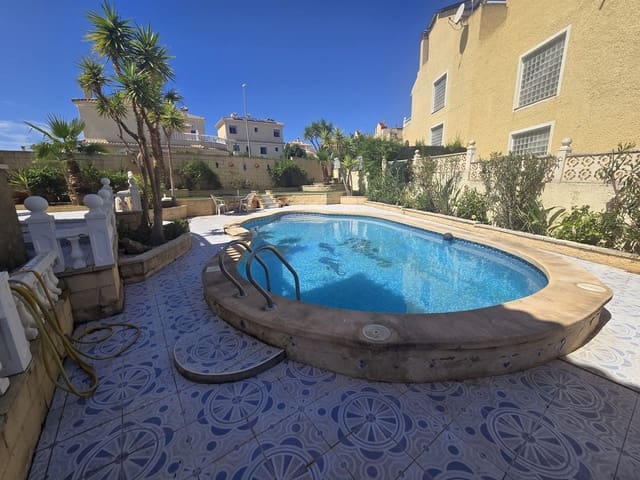 5 soverom Villa til salgs i Monforte del Cid med svømmebasseng - € 349 995 (Ref: 9830488)