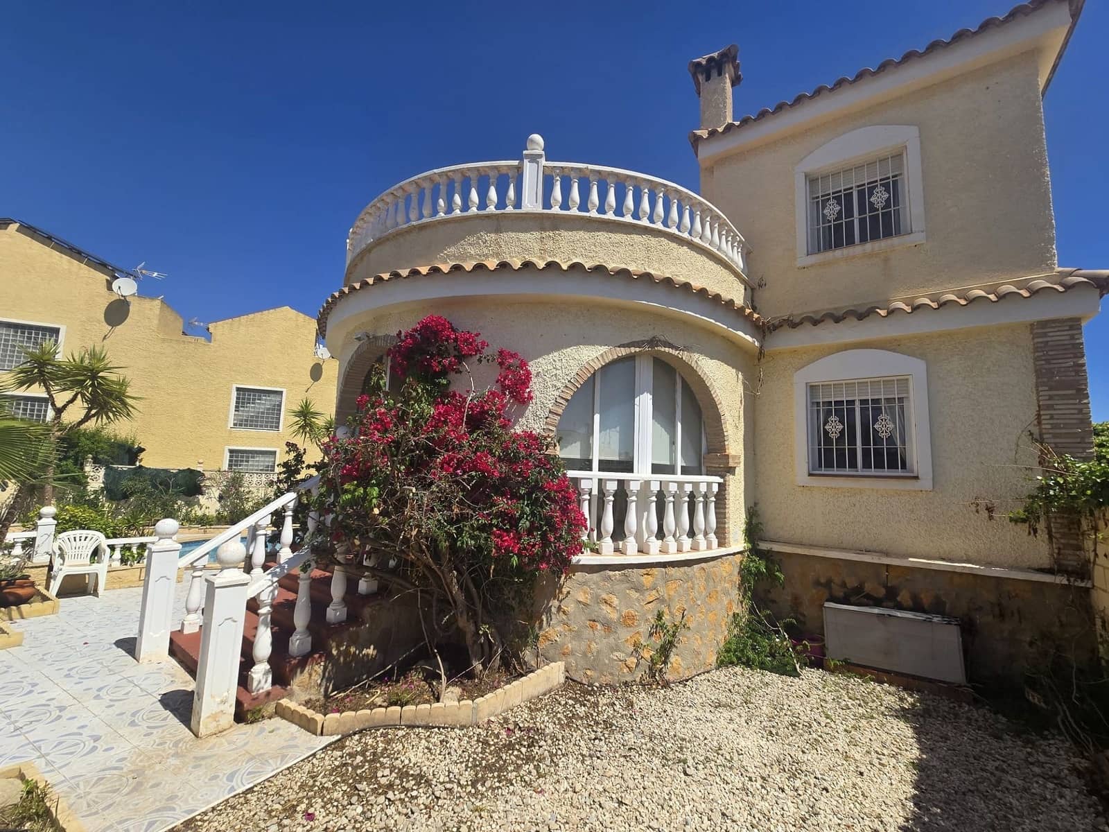 5 soverom Villa til salgs i Monforte del Cid med svømmebasseng - € 349 995 (Ref: 9830488)