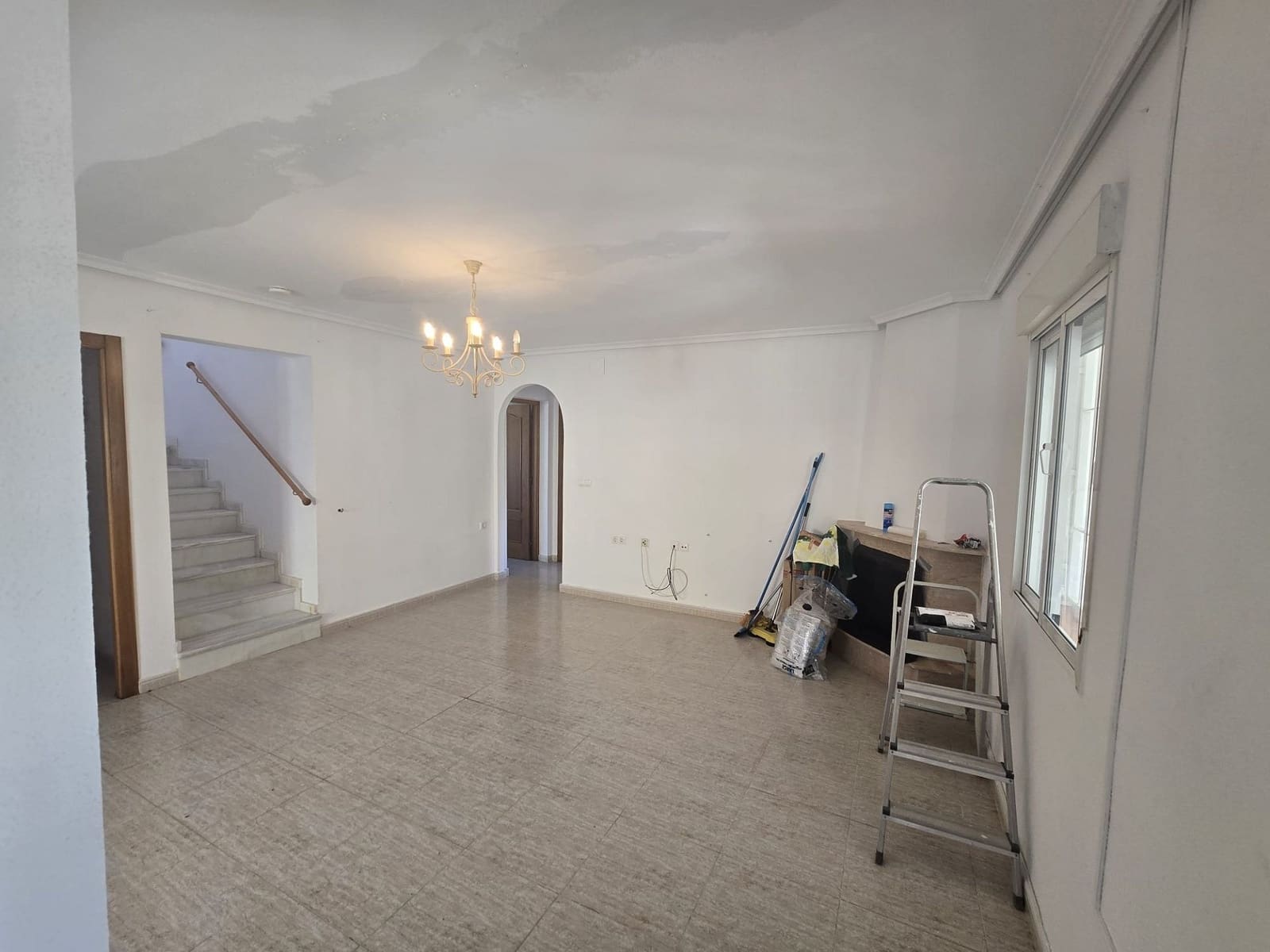 5 soverom Villa til salgs i Monforte del Cid med svømmebasseng - € 349 995 (Ref: 9830488)
