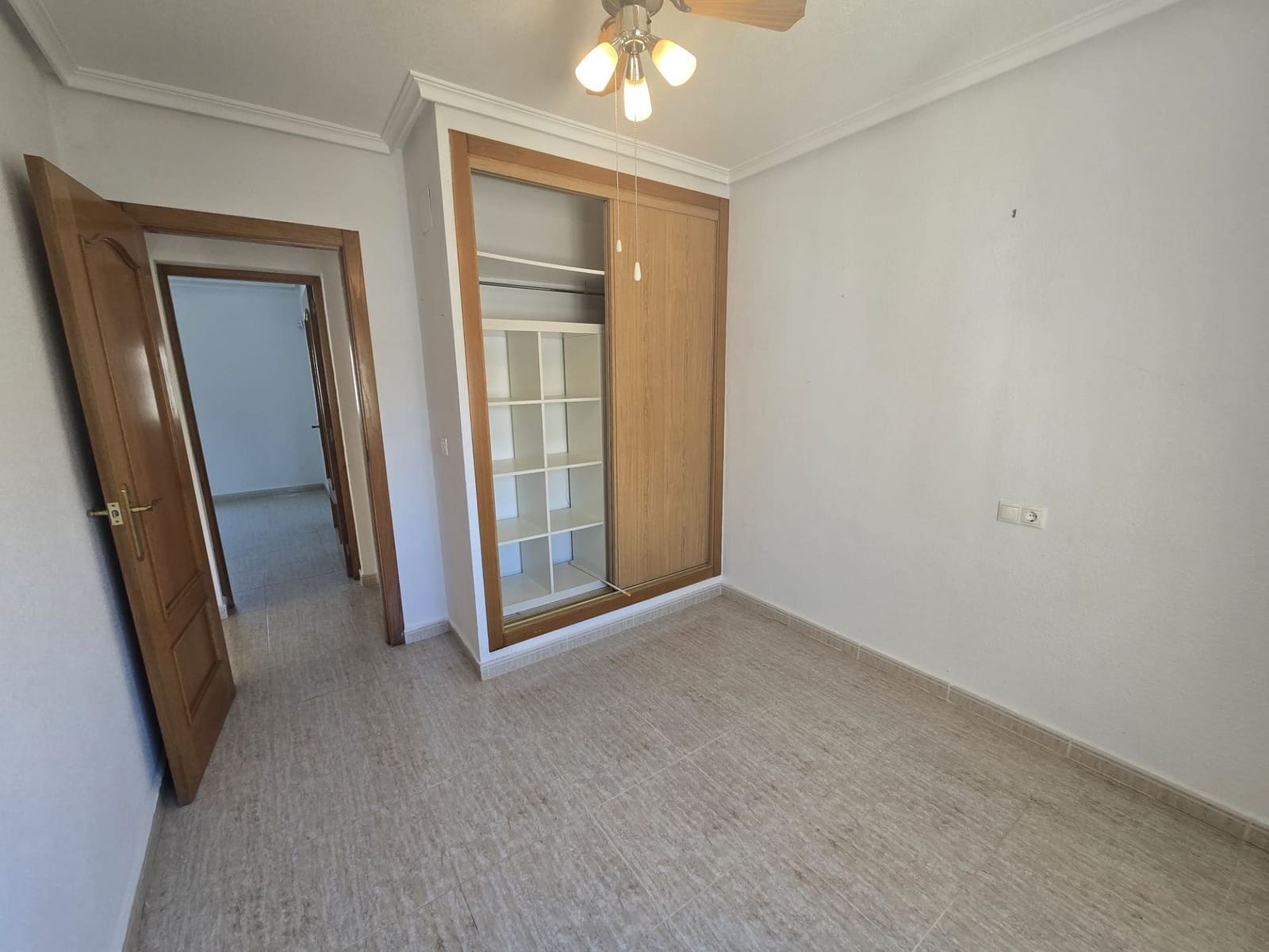 5 soverom Villa til salgs i Monforte del Cid med svømmebasseng - € 349 995 (Ref: 9830488)