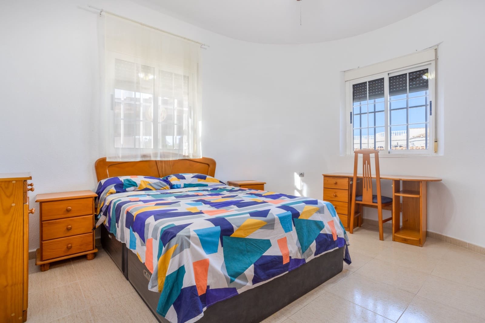3 chambre Villa/Maison à vendre à Torrevieja avec piscine - 330 000 € (Ref: 9838607)
