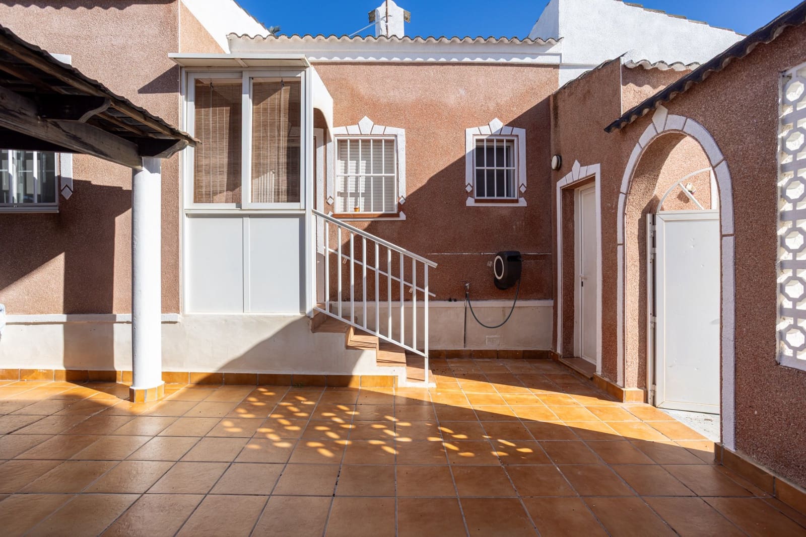 3 chambre Villa/Maison à vendre à Torrevieja avec piscine - 330 000 € (Ref: 9838607)