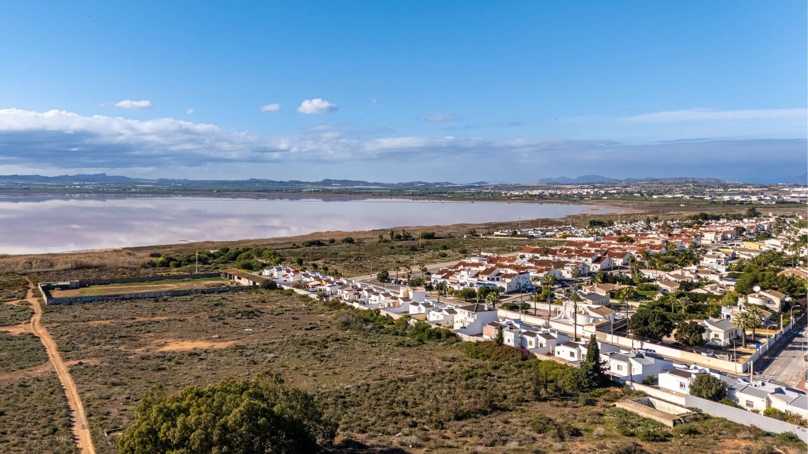 3 chambre Villa/Maison à vendre à Torrevieja avec piscine - 330 000 € (Ref: 9838607)