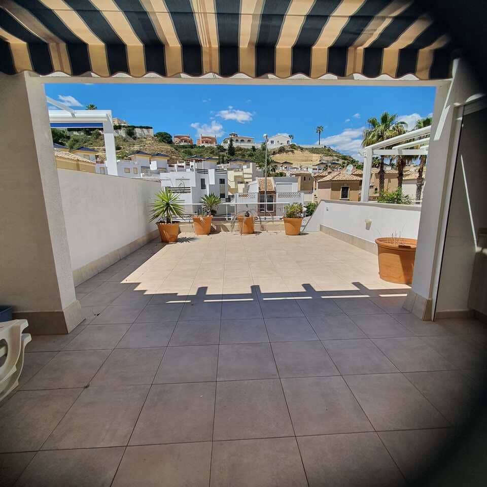 Casa de 3 habitaciones en La Marquesa en venta con piscina - 280.000 € (Ref: 9838804)