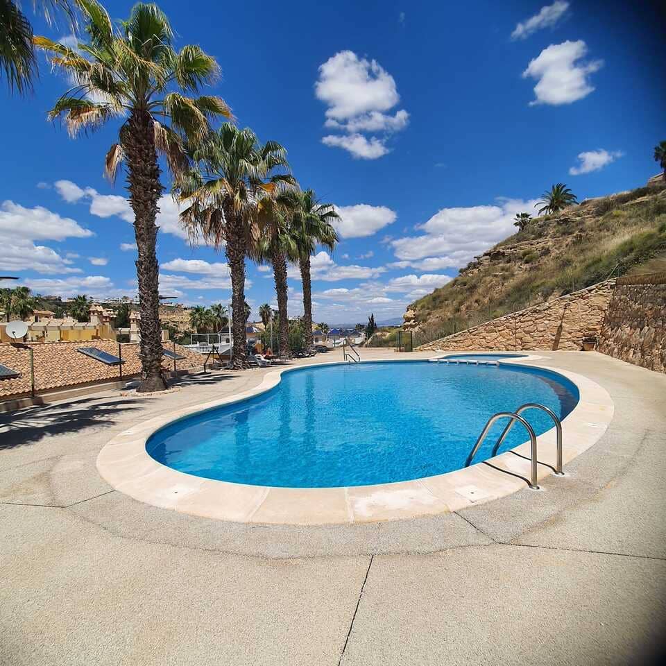 Casa de 3 habitaciones en La Marquesa en venta con piscina - 280.000 € (Ref: 9838804)