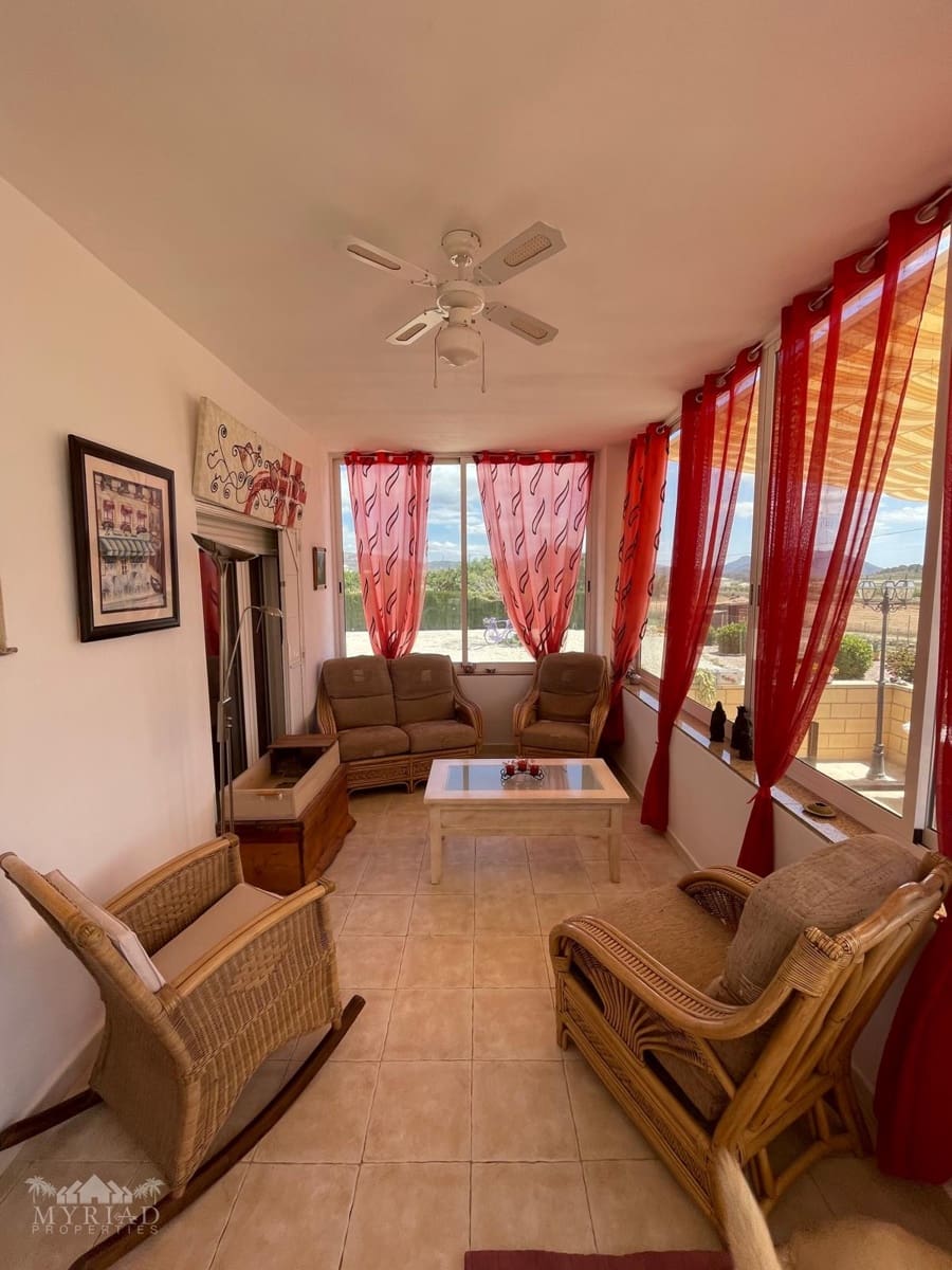 4 bedroom Villa for sale in Pinoso - € 425,000 (Ref: 9841906)
