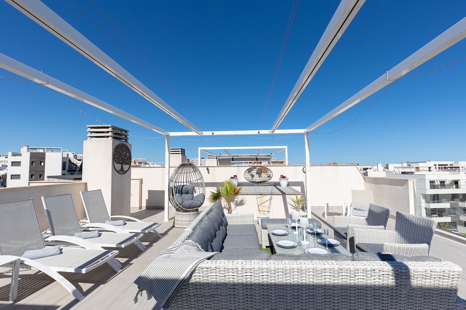 2 soveværelse Penthouse til salg i Villamartin med swimmingpool garage - € 289.900 (Ref: 9856278)
