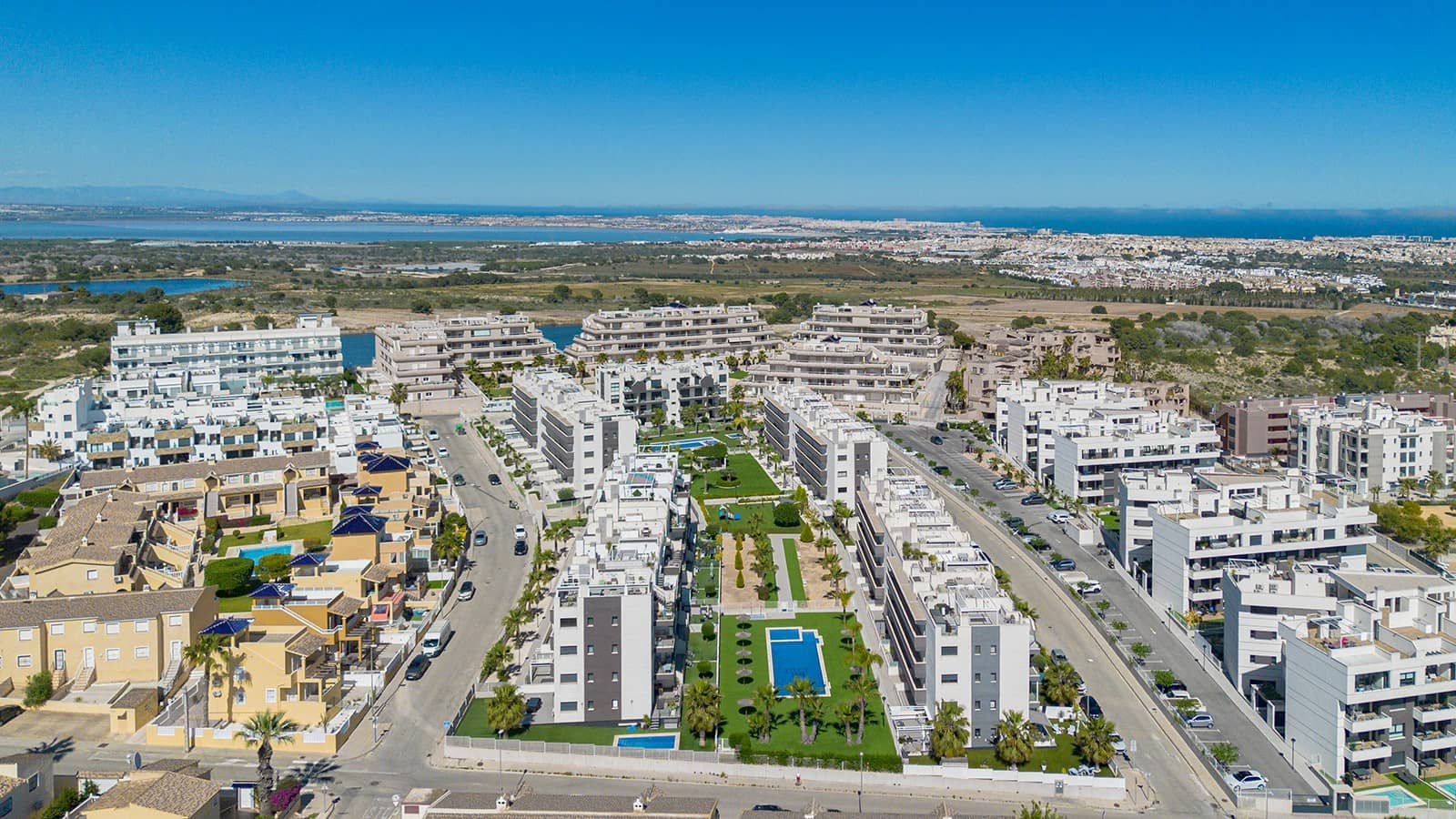 2 soveværelse Penthouse til salg i Villamartin med swimmingpool garage - € 289.900 (Ref: 9856278)