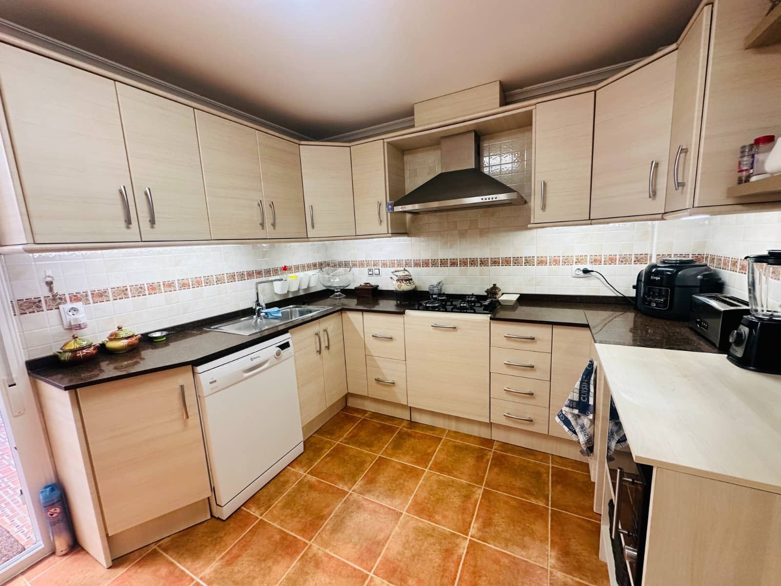 3 Zimmer Haus zu verkaufen in Jacarilla mit Garage - 185.000 € (Ref: 9856281)