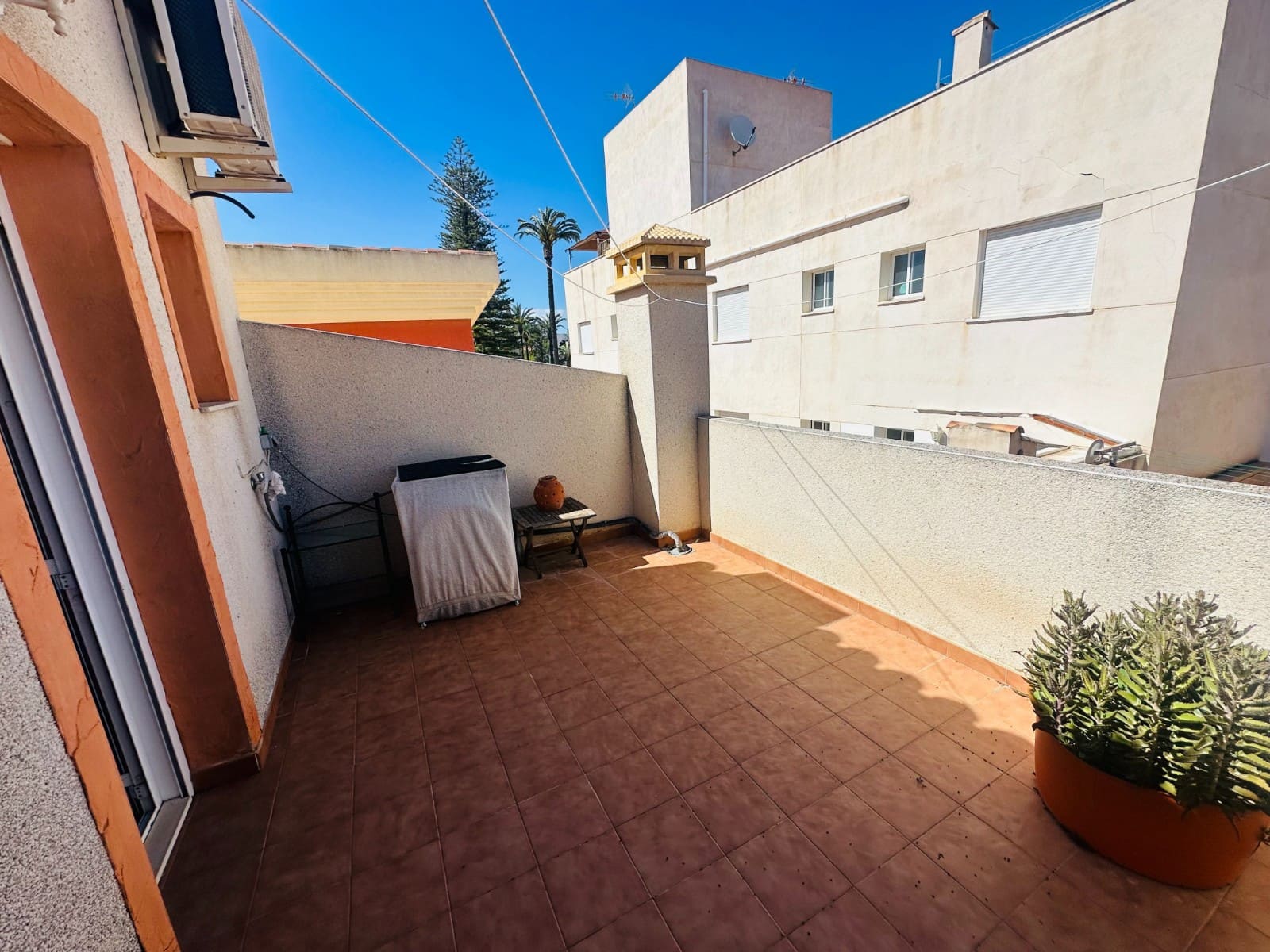 3 Zimmer Haus zu verkaufen in Jacarilla mit Garage - 185.000 € (Ref: 9856281)