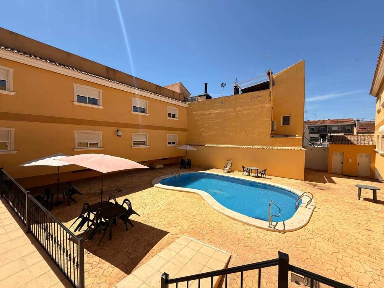 2 bedroom Apartment for sale in Catral with pool - € 78,000 (Ref: 9861230)