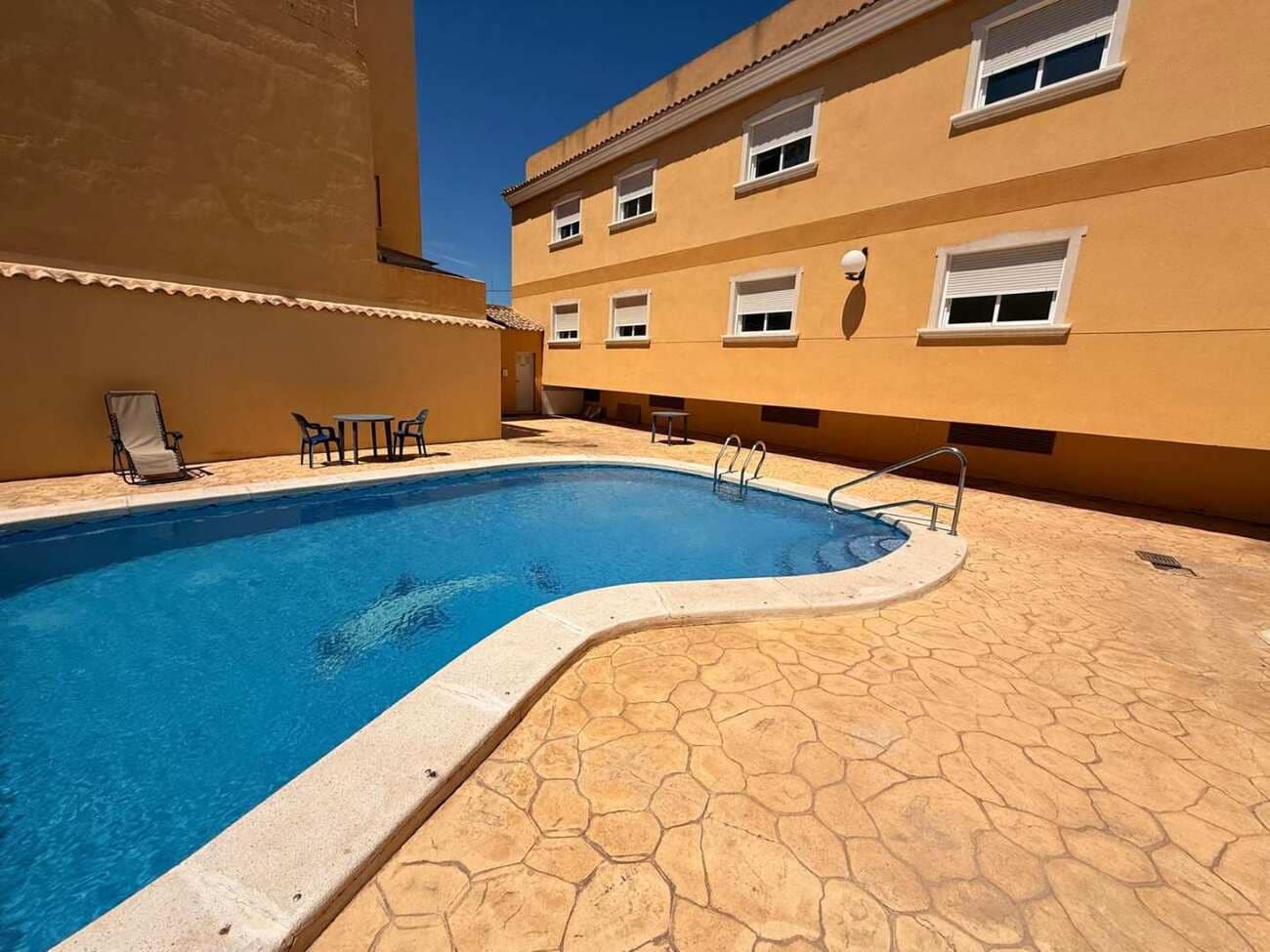 2 bedroom Apartment for sale in Catral with pool - € 78,000 (Ref: 9861230)