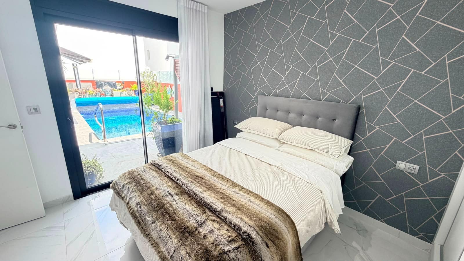 3 soveværelse Villa til salg i Los Montesinos med swimmingpool - € 425.000 (Ref: 9894432)