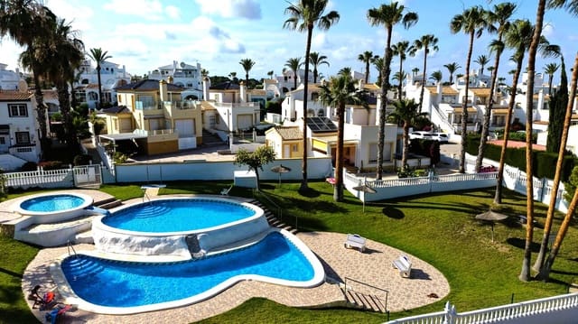 4 quarto Casa em Banda para venda em Los Dolses, Orihuela com piscina - 295 000 € (Ref: 9899964)