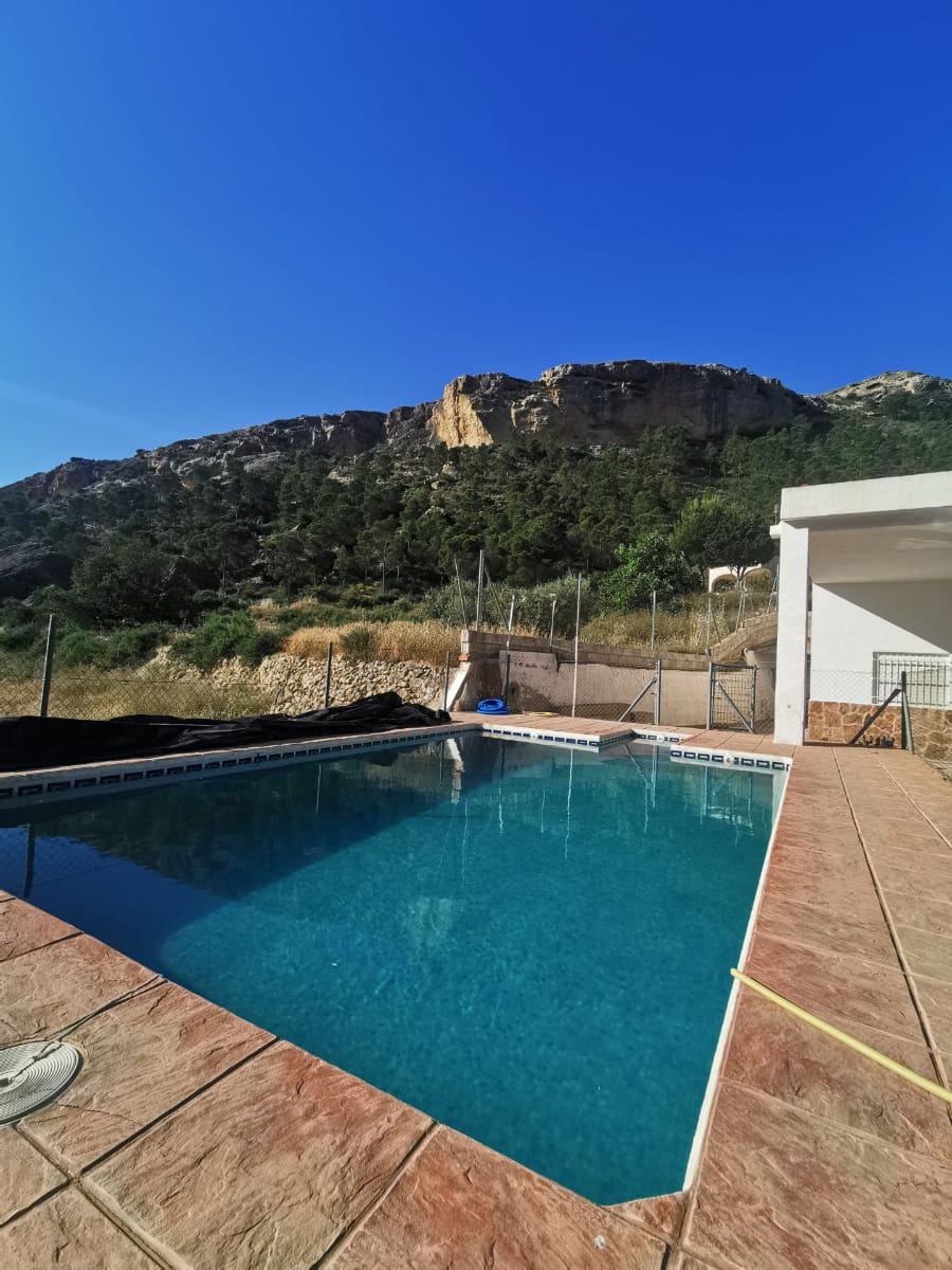 4 slaapkamer Finca/Landhuis te koop in Crevillente / Crevillent met zwembad garage - € 245.000 (Ref: 9902389)
