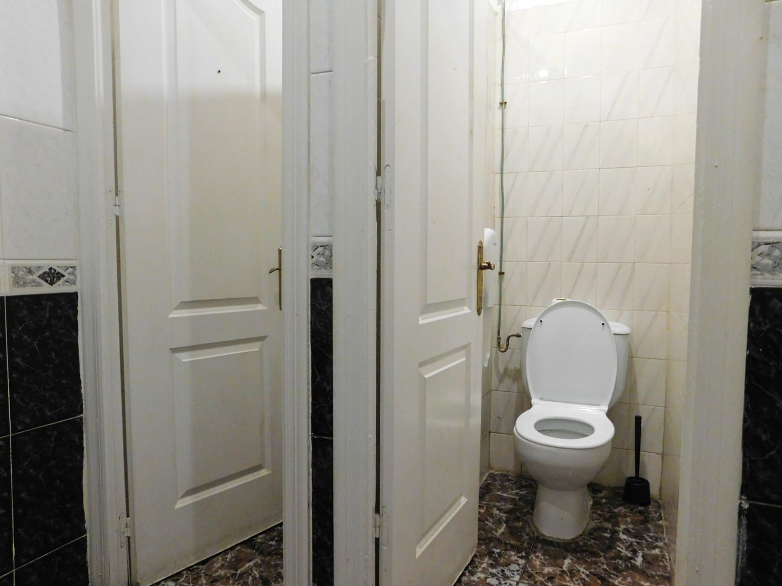 Commercial for sale in San Miguel de Salinas with pool - € 69,000 (Ref: 9912277)