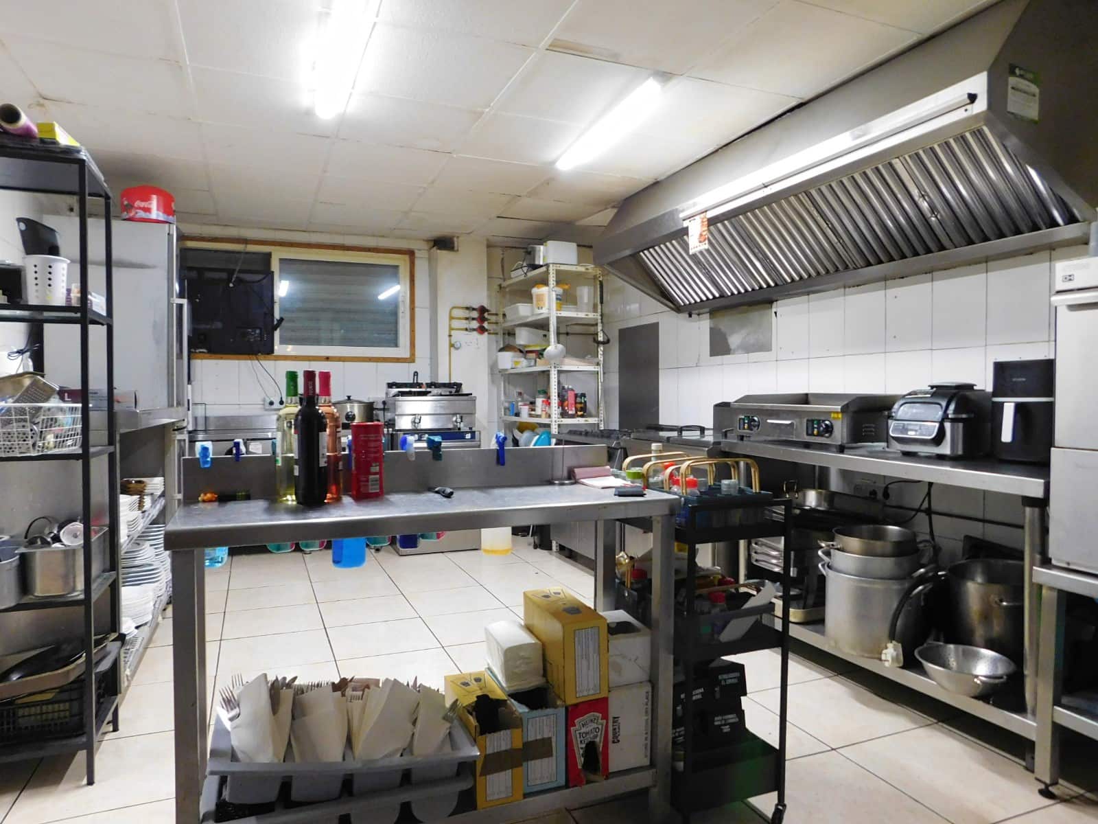 Commercial for sale in San Miguel de Salinas with pool - € 69,000 (Ref: 9912277)