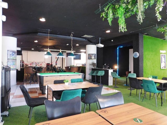 Commercial for sale in San Miguel de Salinas with pool - € 69,000 (Ref: 9912277)