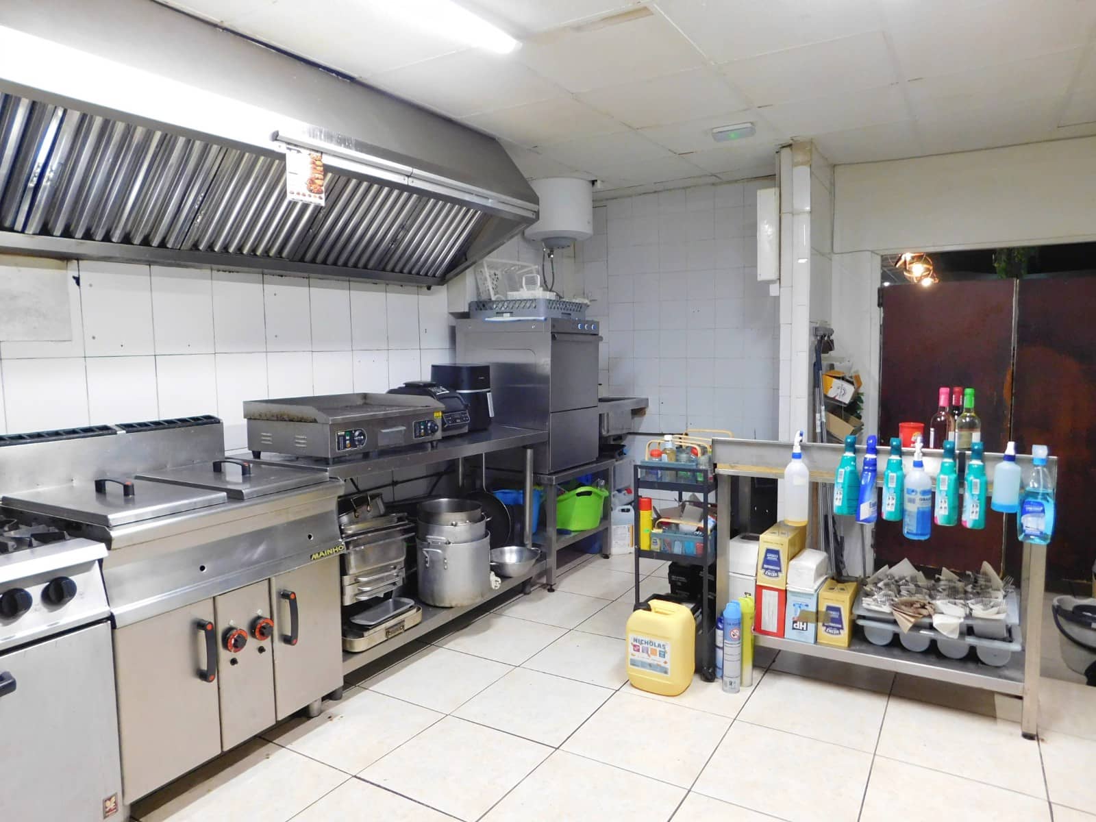 Commercial for sale in San Miguel de Salinas with pool - € 69,000 (Ref: 9912277)