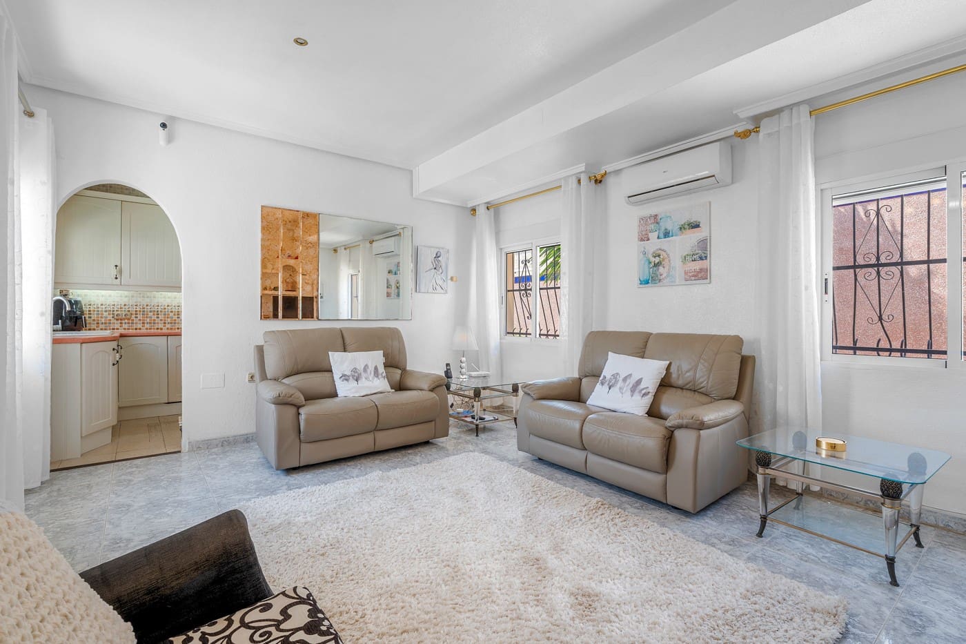 Chalet de 4 habitaciones en Ciudad Quesada en venta con piscina - 399.000 € (Ref: 9928626)