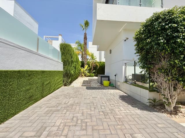 Chalet de 4 habitaciones en Ciudad Quesada, Rojales en venta con piscina garaje - 525.000 € (Ref: 9935258)