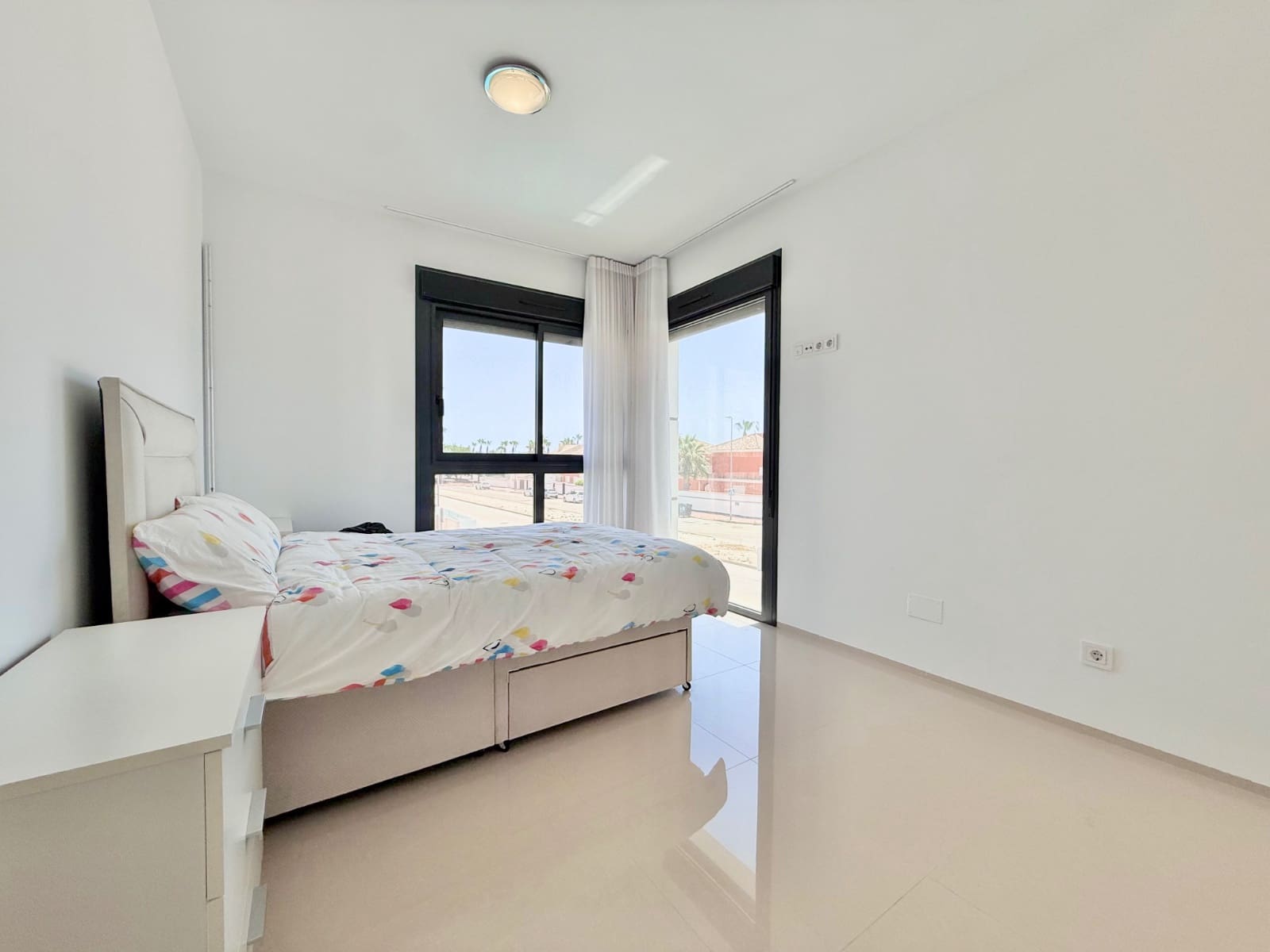 Chalet de 4 habitaciones en Ciudad Quesada en venta con piscina garaje - 525.000 € (Ref: 9935258)