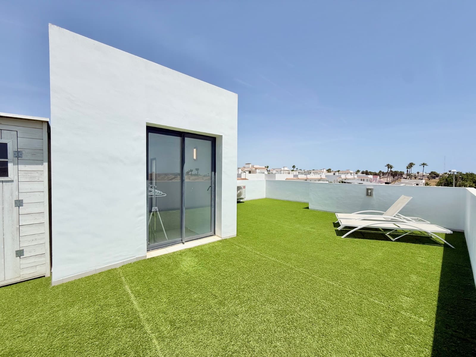 Chalet de 4 habitaciones en Ciudad Quesada en venta con piscina garaje - 525.000 € (Ref: 9935258)