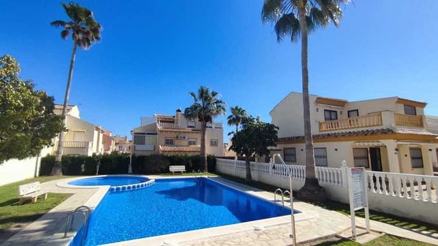 3 soverom Villa til salgs i Playa Flamenca, Orihuela med svømmebasseng - € 295 000 (Ref: 9935261)