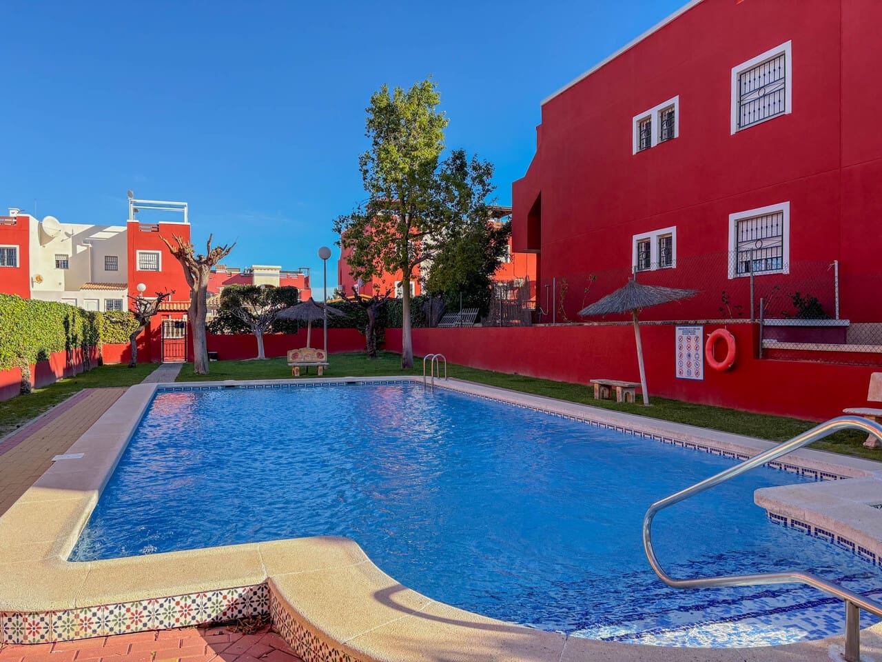 2 slaapkamer Appartement te koop in Orihuela Costa met zwembad - € 169.000 (Ref: 9941578)