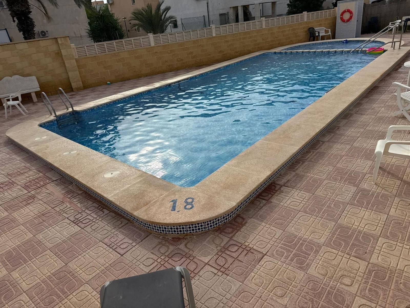 2 chambre Bungalow à vendre à Torrevieja avec piscine - 139 000 € (Ref: 9957555)
