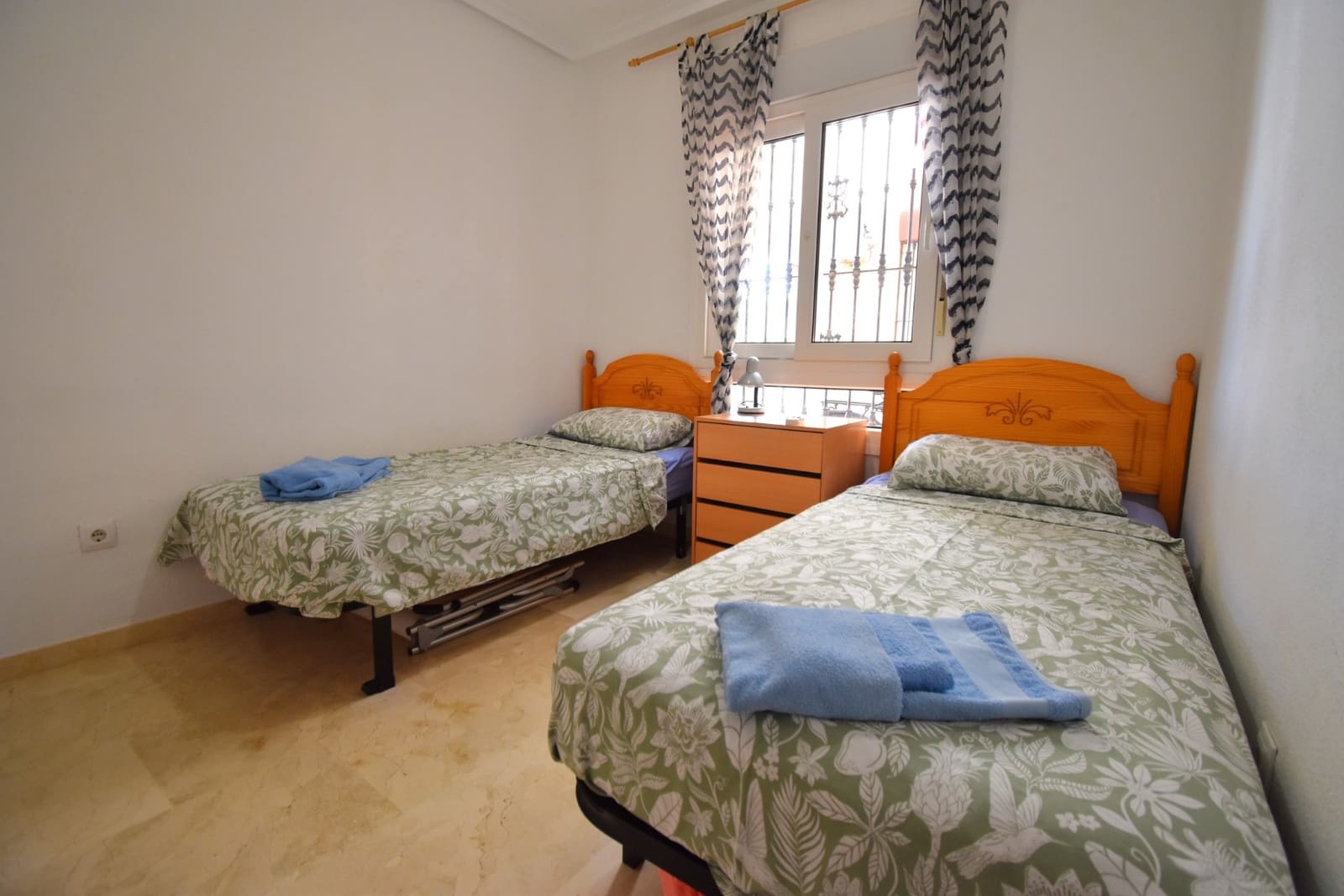 2 soverom Leilighet til salgs i Orihuela Costa med svømmebasseng garasje - € 165 000 (Ref: 9961681)