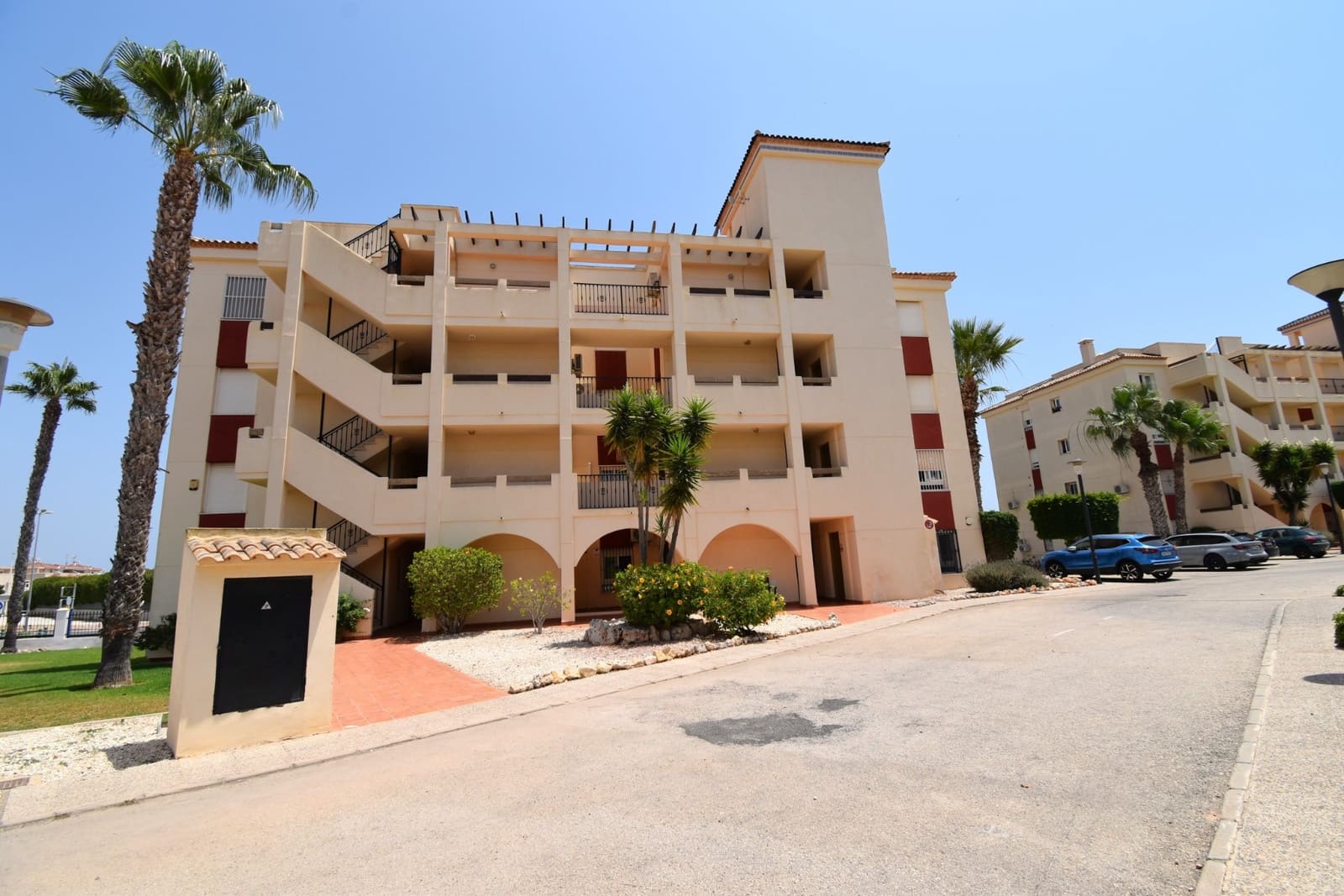 2 soverom Leilighet til salgs i Orihuela Costa med svømmebasseng garasje - € 165 000 (Ref: 9961681)