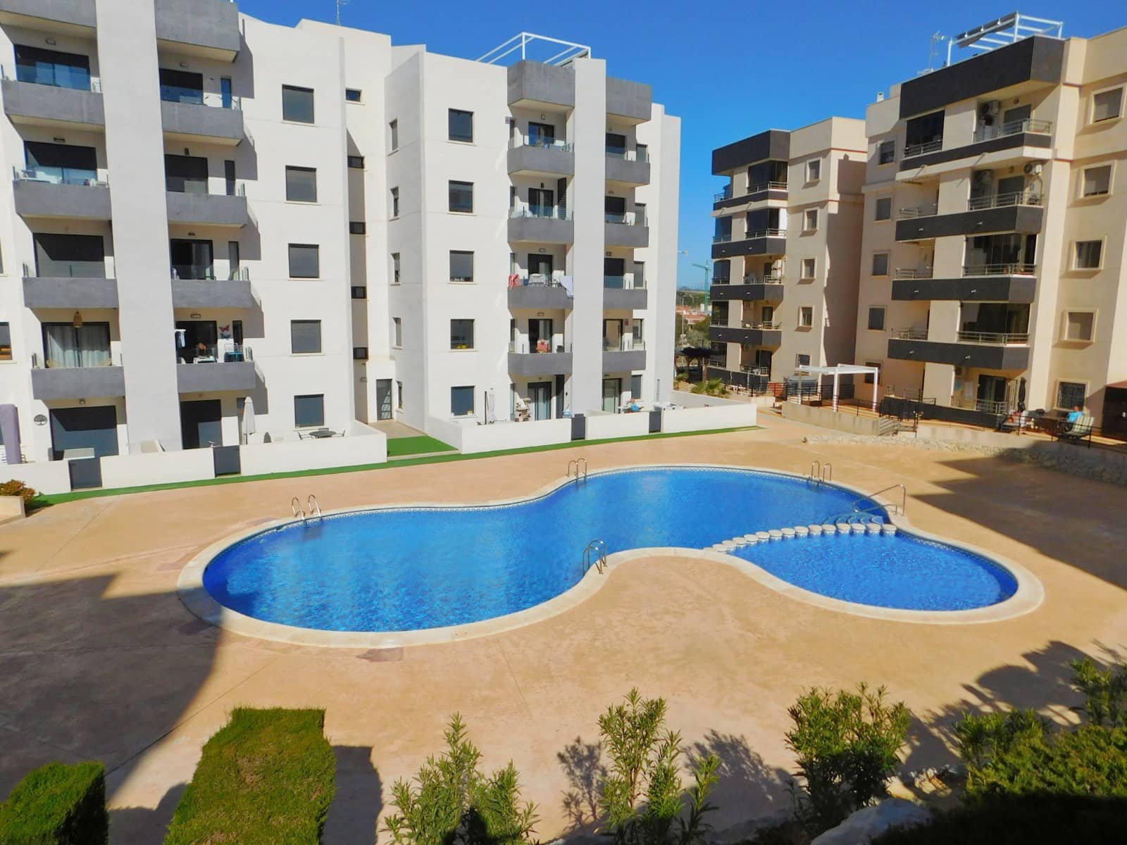 2 Zimmer Apartment zu verkaufen in San Miguel de Salinas mit Pool - 125.000 € (Ref: 9965958)